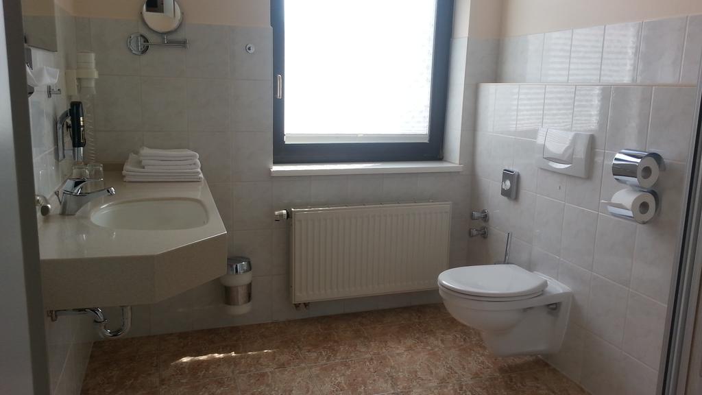 Teichhotel Schmalkalden Pokoj fotografie